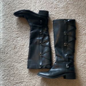 BCBG Generation Janiss leather boots
